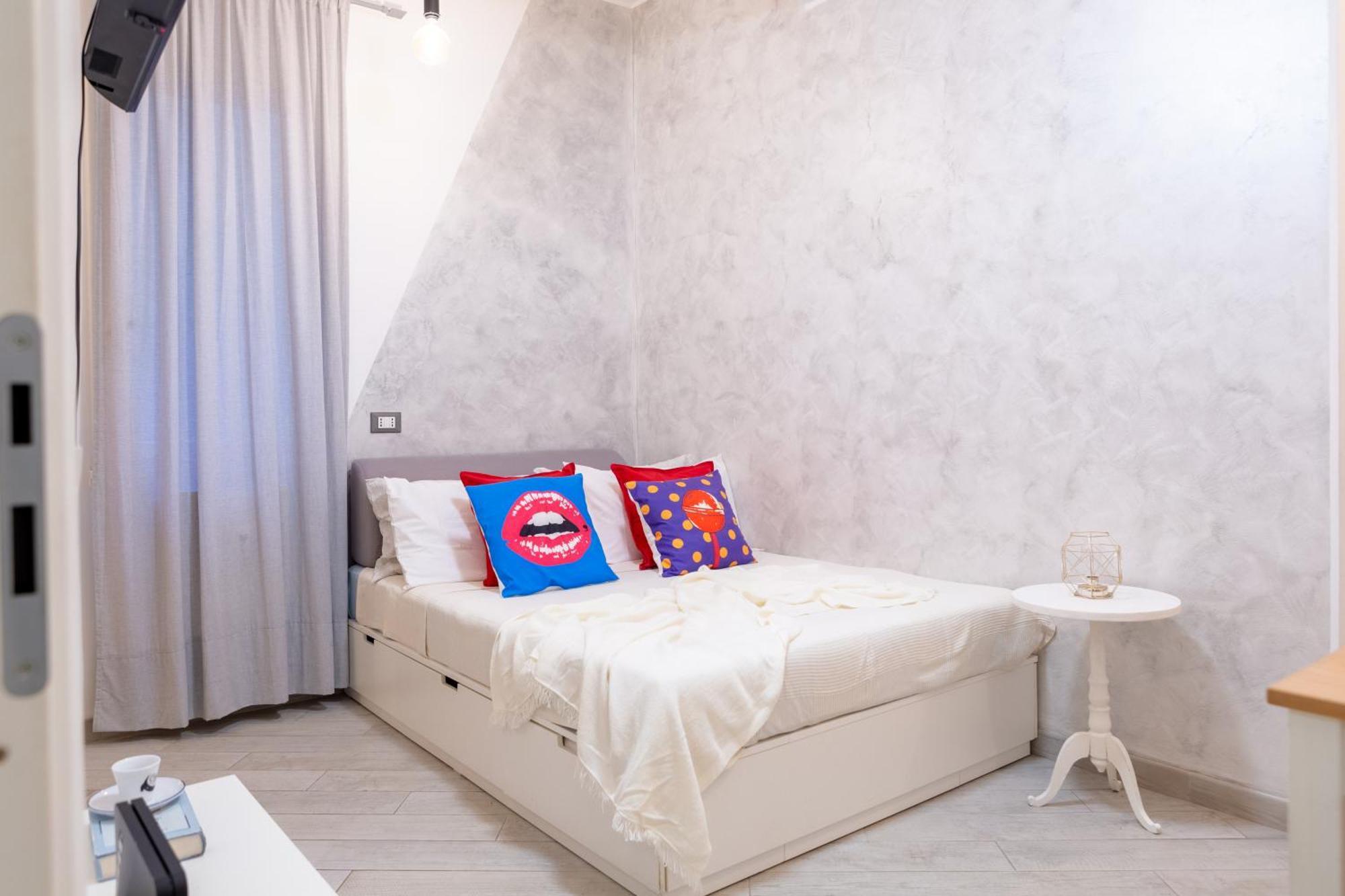 Stanza Comoda E Silenziosa Con Bagno Privato E Area Lavoro E Relax Roma Ngoại thất bức ảnh